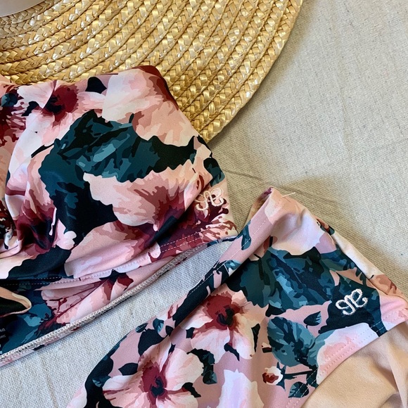 Albion Fit - High Waisted Bottoms - Picture 4 of 9